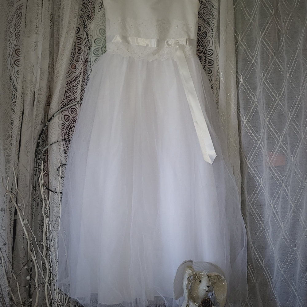 Dress - Picture 6 of 7